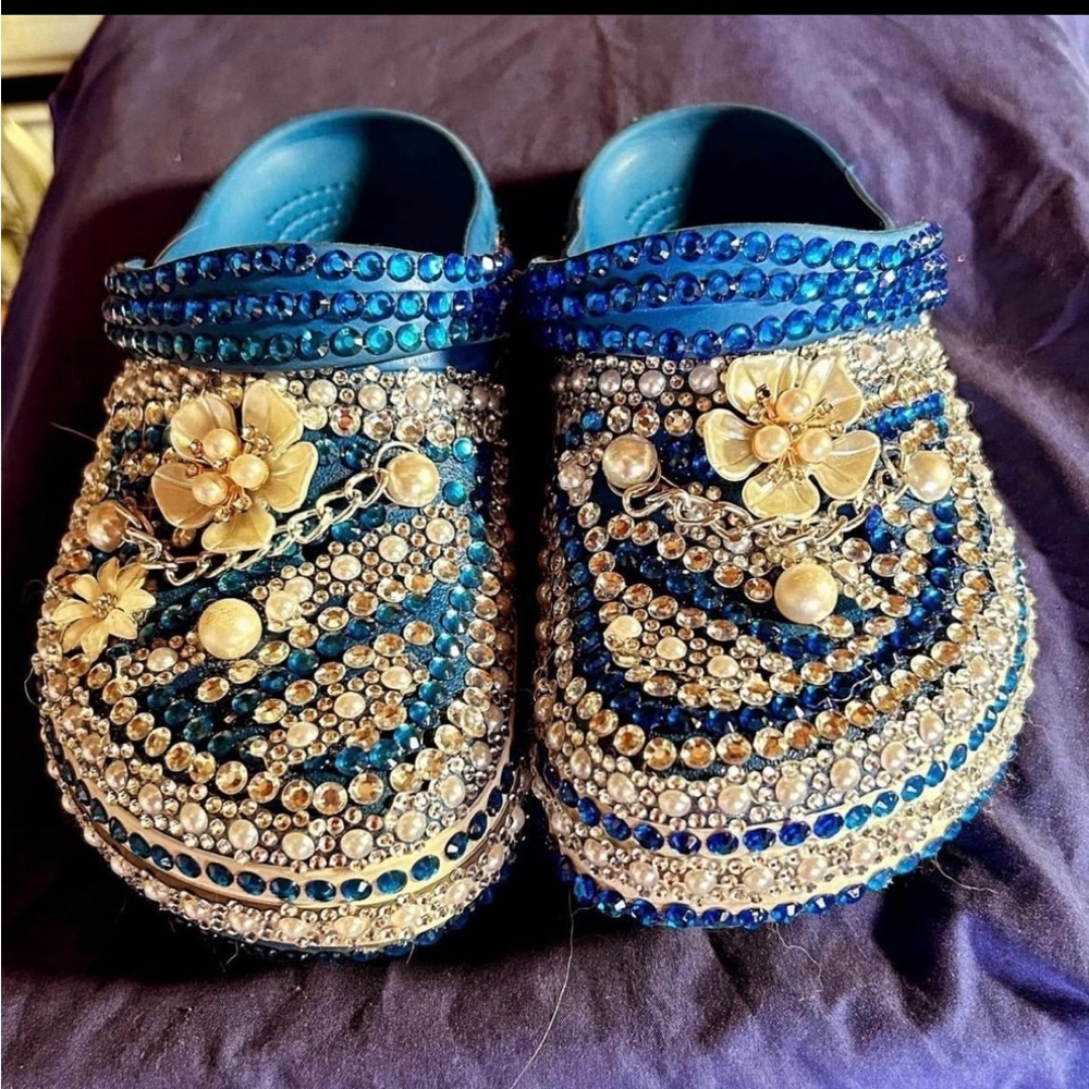 Kids bling crocs
